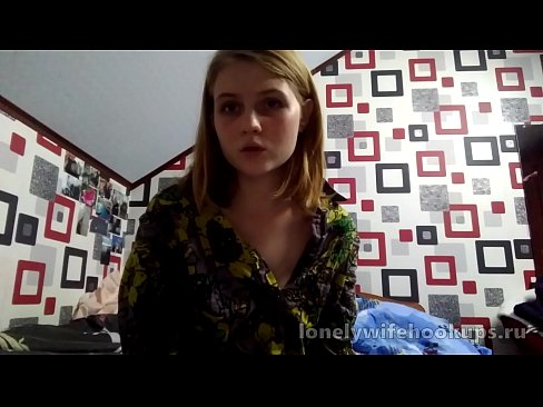 ❤️ A moza estudante rubia de Rusia gústanlle os pollos máis grandes. ️ Porno duro en nós ❌