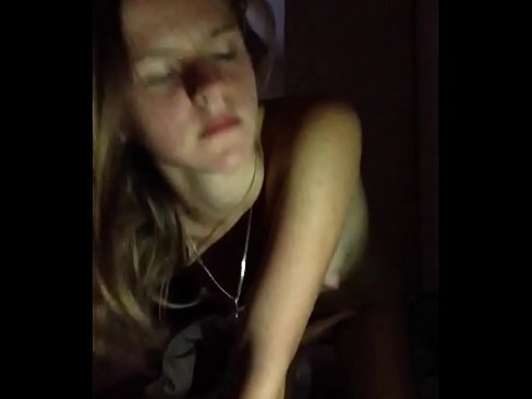 ❤️ Unha rapaza masturbanse e corre ️ Porno duro en nós ❌